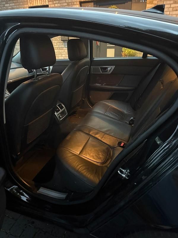 Gebraucht Jaguar XF 200 PS (147 kW) 2015 Schwarz Limousine