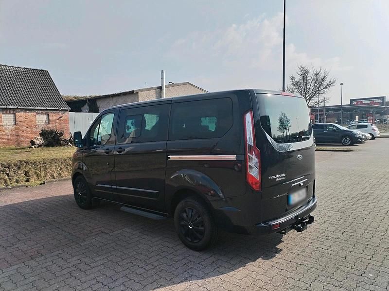 Gebraucht Ford Tourneo 155 PS (114 kW) 2014 Schwarz Van / Kleinbus