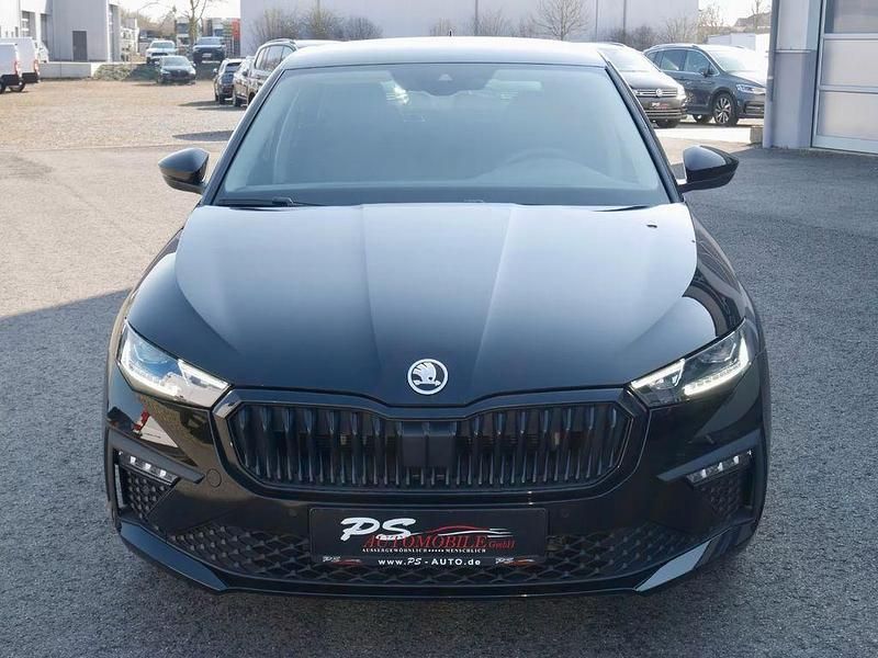 Gebraucht Skoda Scala Selection 116 PS (85 kW) 2025 Black magic perleffekt Kleinwagen