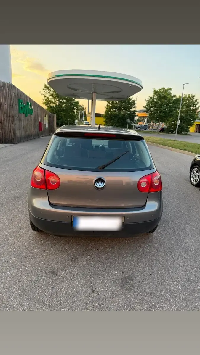 Gebraucht VW Golf V 75 PS (55 kW) 2005 Grau Kleinwagen