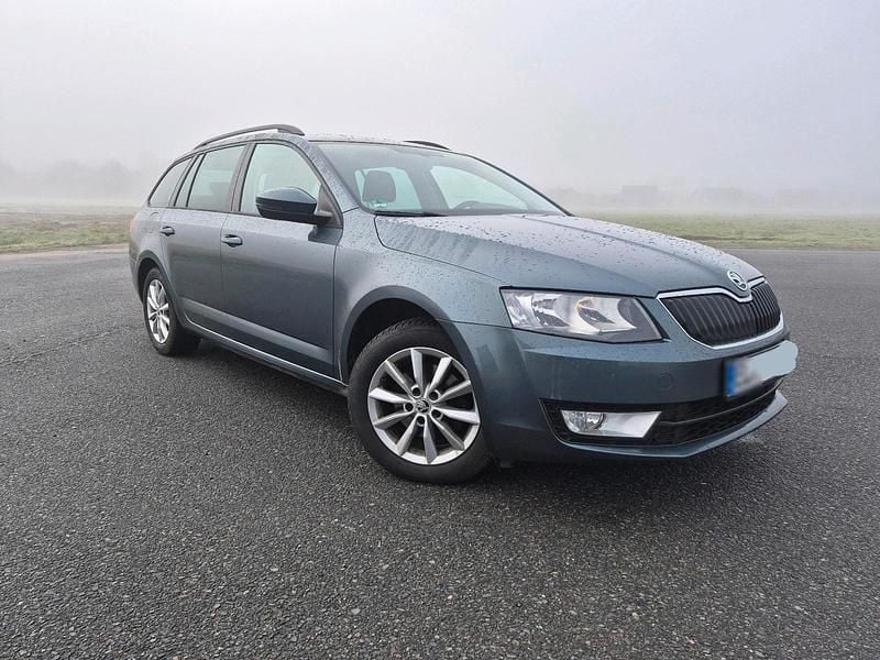 Gebraucht Skoda Octavia 150 PS (110 kW) 2016 Grau Kleinwagen
