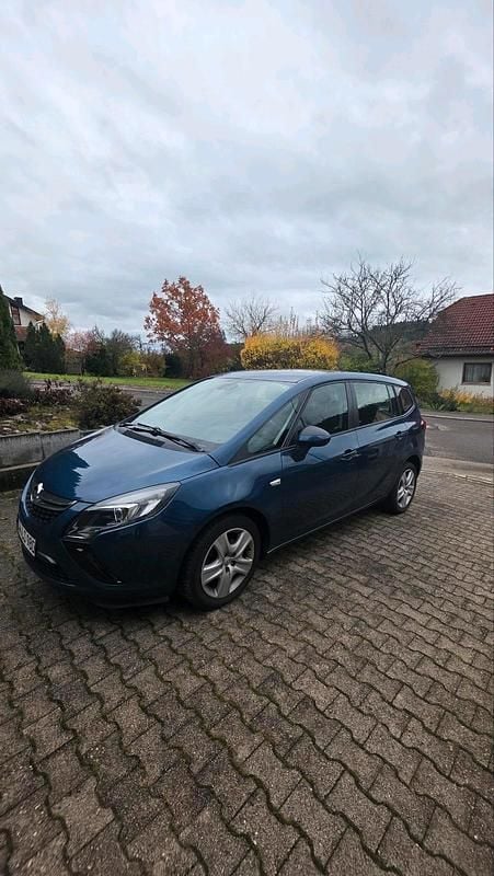 Blau Gebraucht 2016 Opel Zafira Tourer Van / Kleinbus | 11.900 € (Teuer) - Bild 1/4