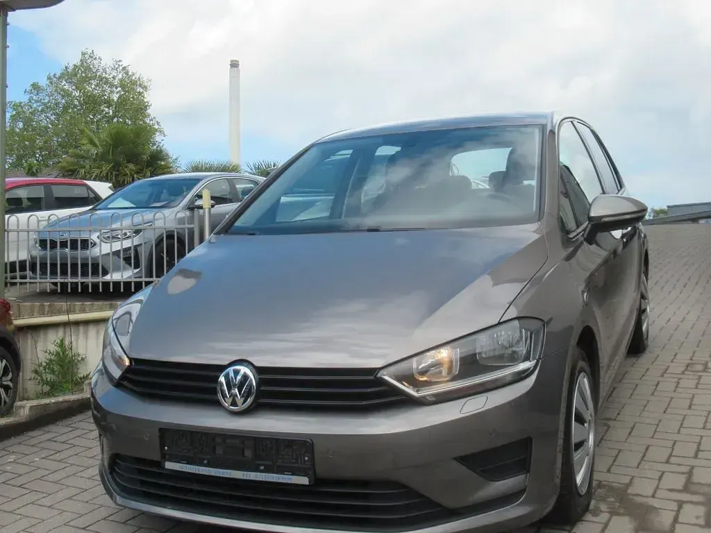 Second-hand VW Golf VII Trendline 110 CP (80 kW) 2016 Gri Berlinǎ