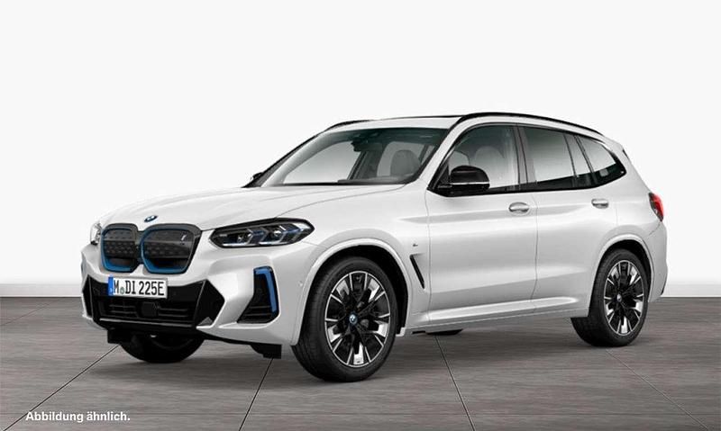Gebraucht BMW iX3 M Sport 210 kW (286 PS) 2023 Weiß SUV