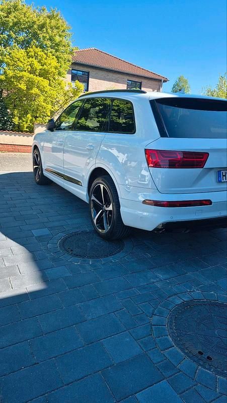 Weiß Gebraucht 2017 Audi Q7 SUV | 39.499 € (Fairer Preis) - Bild 1/4