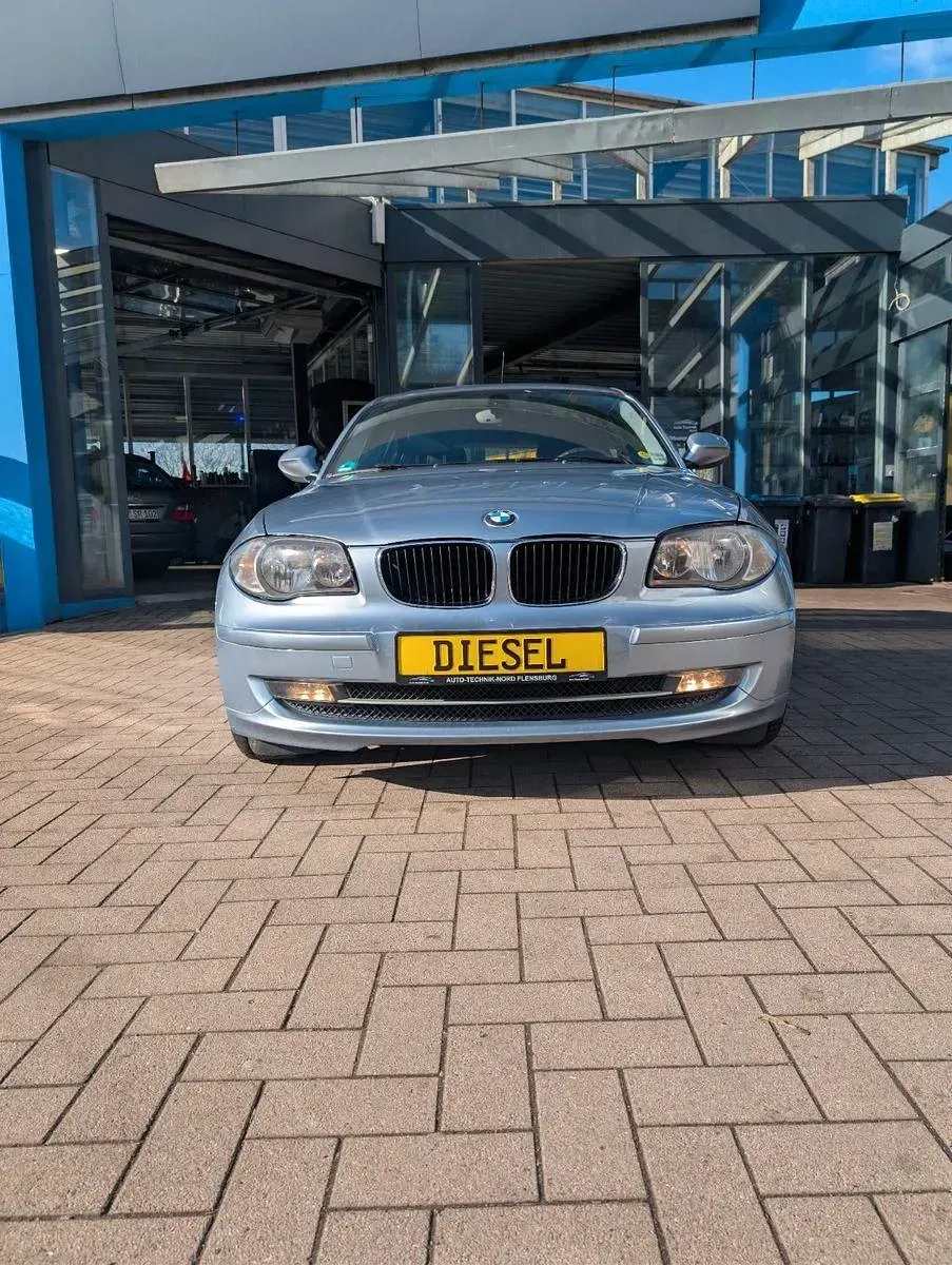 Second-hand BMW 116 116 CP (85 kW) 2011 Argintiu Hatchback