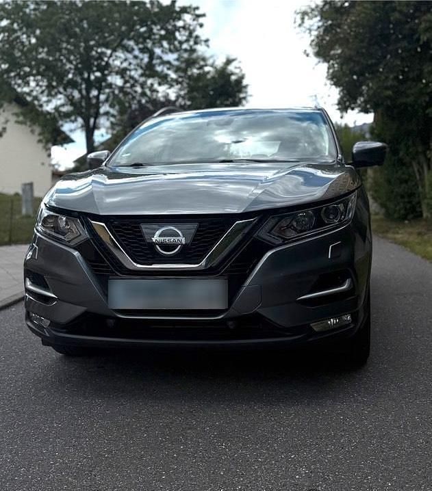 Silber Gebraucht 2017 Nissan Qashqai N-Connecta SUV | 13.500 € - Bild 1/4
