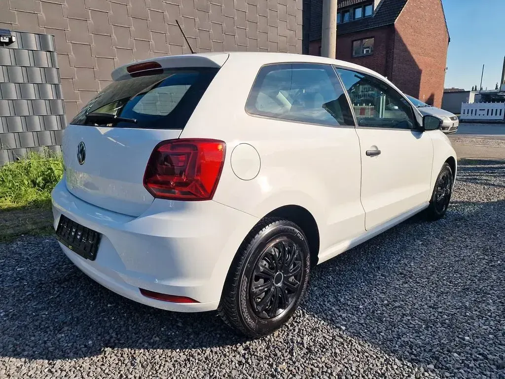 Używany VW Polo Trendline 75 KM (55 kW) 2016 Biały Hatchback