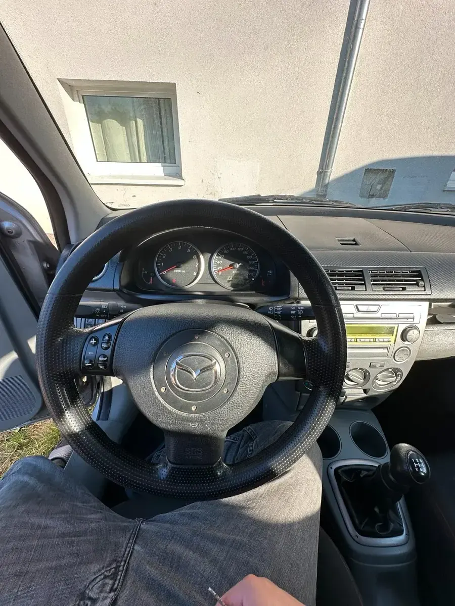 Gebraucht Mazda 2 80 PS (58 kW) 2003 Grau Kleinwagen