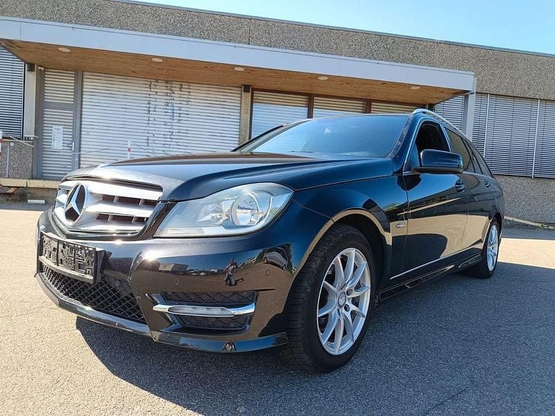Schwarz Gebraucht 2011 Mercedes C200 Kombi | 5.800 € (Superpreis) - Bild 1/4