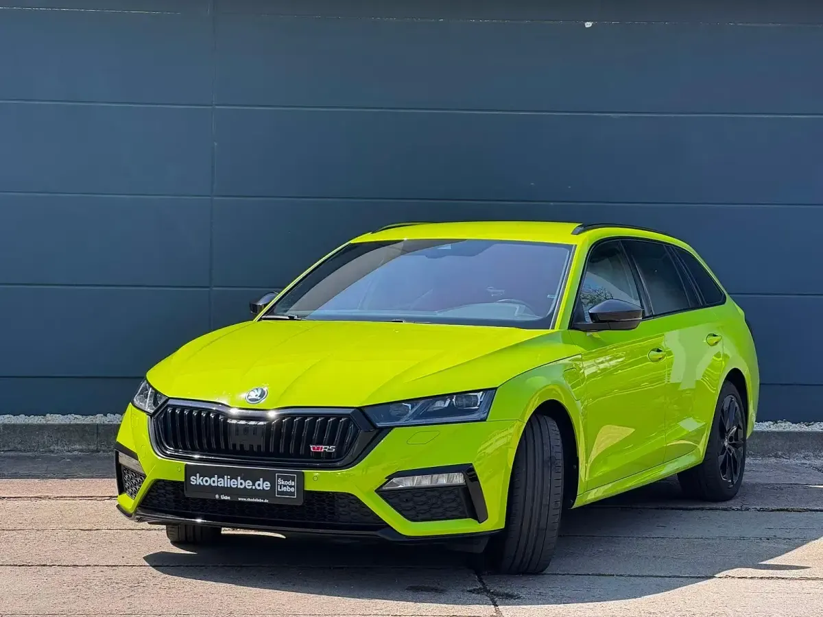 Gebraucht Skoda Octavia RS 245 PS (180 kW) 2023 Mamba grün Kombi