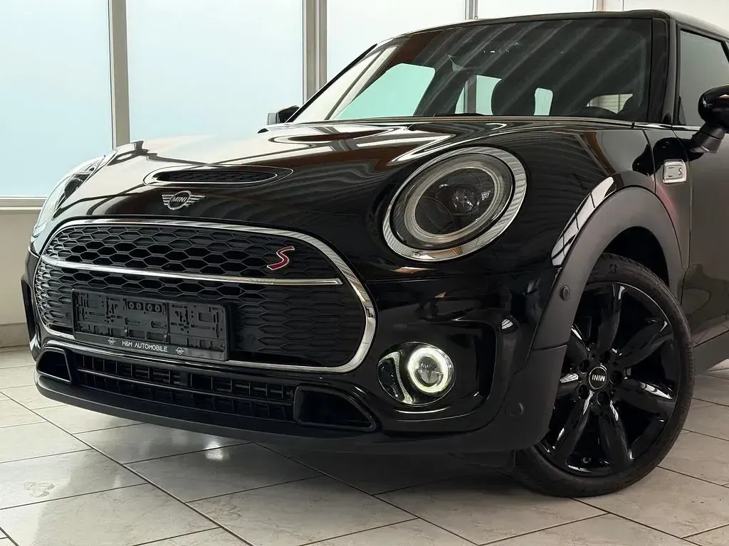Gebraucht Mini Cooper S Clubman Classic 178 PS (130 kW) 2022 Midnight black metallic Kombi
