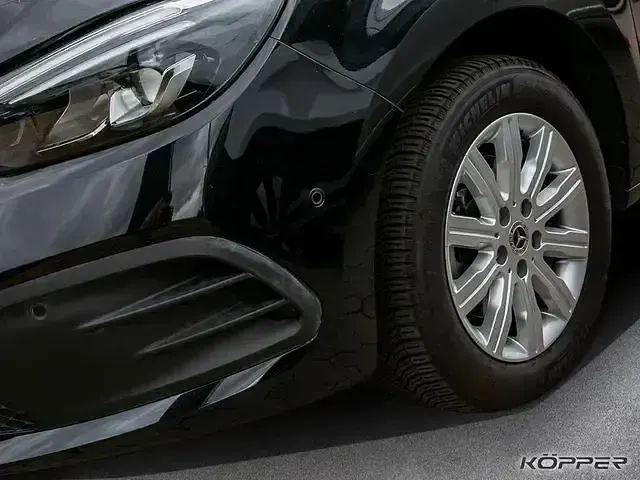 Gebraucht Mercedes T180 Edition 131 PS (96 kW) 2025 Schwarz Van / Kleinbus