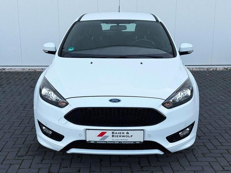 Gebraucht Ford Focus ST-Line 125 PS (91 kW) 2017 Weiß Limousine