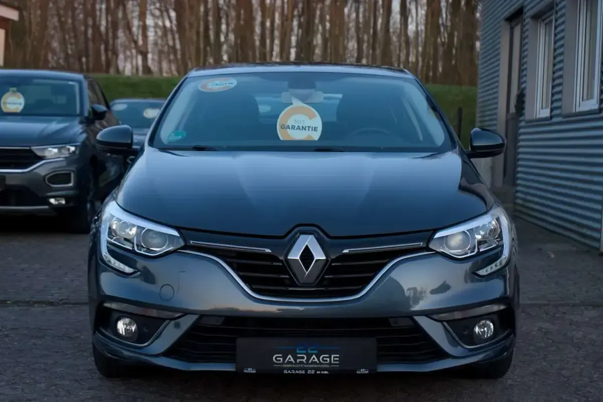 Używany Renault Mégane Experience 101 KM (74 kW) 2016 Szary Sedan/Limuzyna