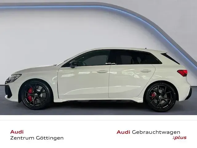 Gebraucht Audi RS3 Sportback Comfort 400 PS (294 kW) 2026 Arkonaweiß Kleinwagen