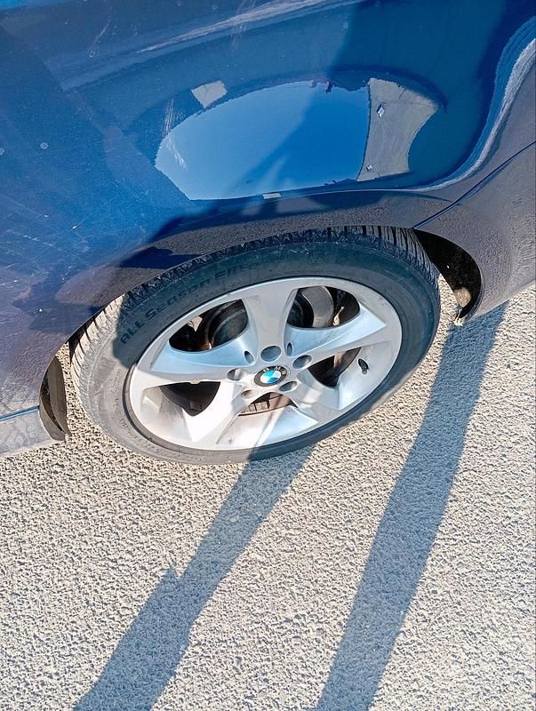 Blau Gebraucht 2011 BMW 118 Cabriolet Cabrio | 6.950 € (Guter Preis) - Bild 1/4