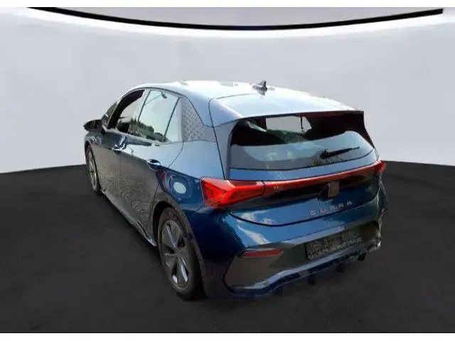 Gebraucht Cupra Born 150 kW (204 PS) 2022 Aurorablau Kleinwagen