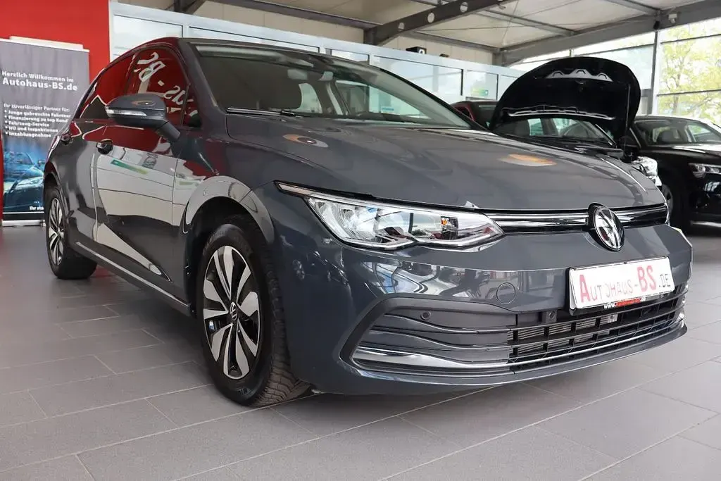 Gebraucht VW Golf VIII 150 PS (110 kW) 2024 Grau Limousine