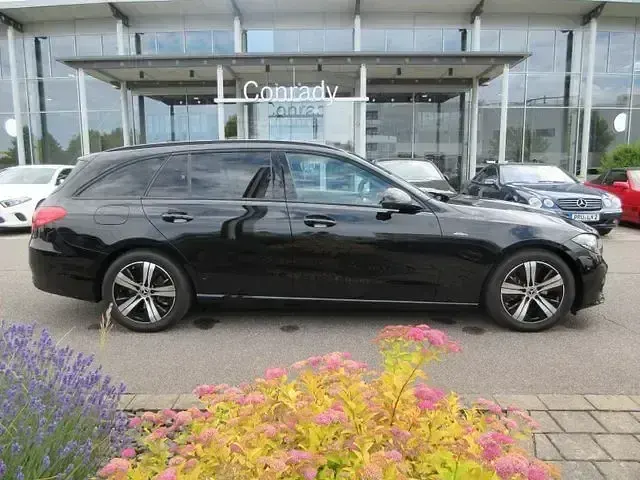 Gebraucht Mercedes C200 Night 204 PS (150 kW) 2023 Schwarz Limousine