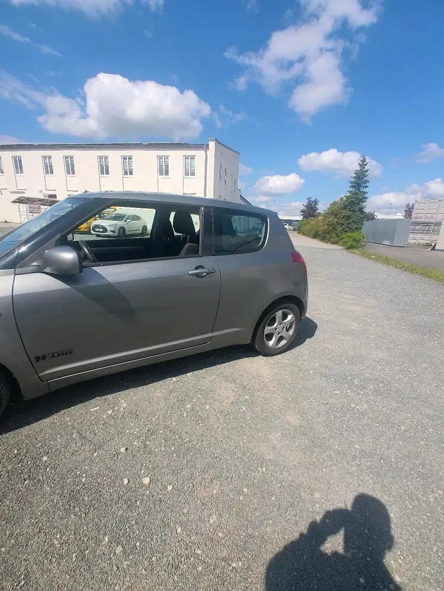 Gebraucht Suzuki Swift 105 PS (77 kW) 2008 Grau Kleinwagen