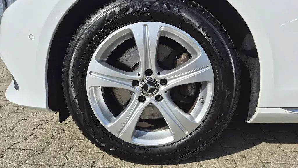 Second-hand Mercedes E250 211 CP (155 kW) 2018 Alb Berlinǎ