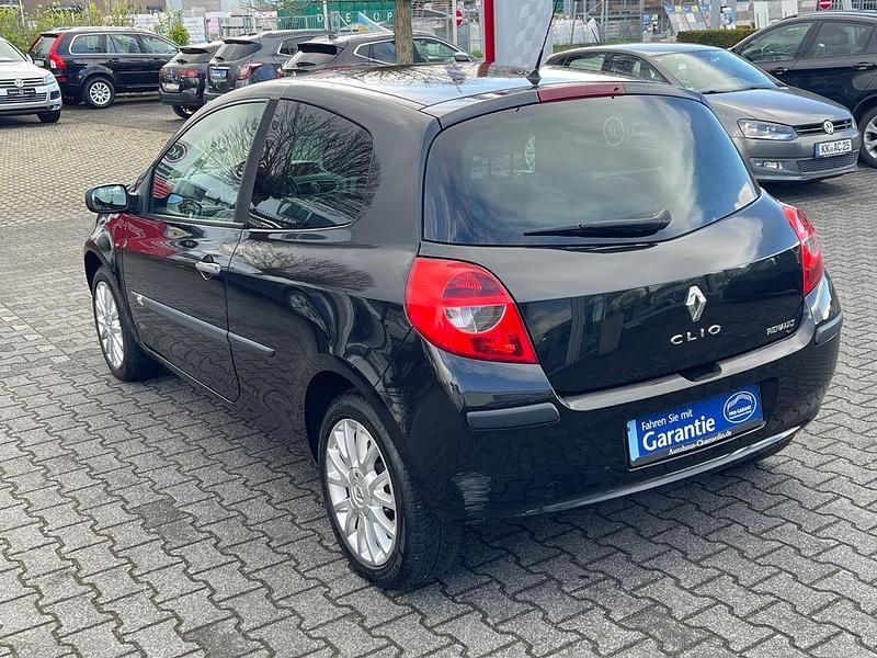 Gebraucht Renault Clio III Exception 88 PS (64 kW) 2006 Schwarz Kleinwagen