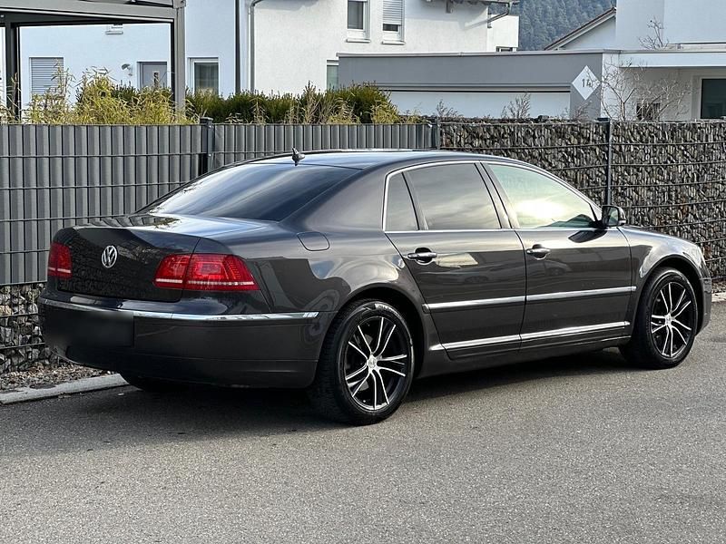 Usado VW Phaeton 245 HP (180 kW) 2010 Castanho Sedan