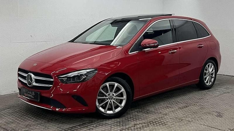 Second-hand Mercedes B250 224 CP (164 kW) 2019 Roșu Monovolum