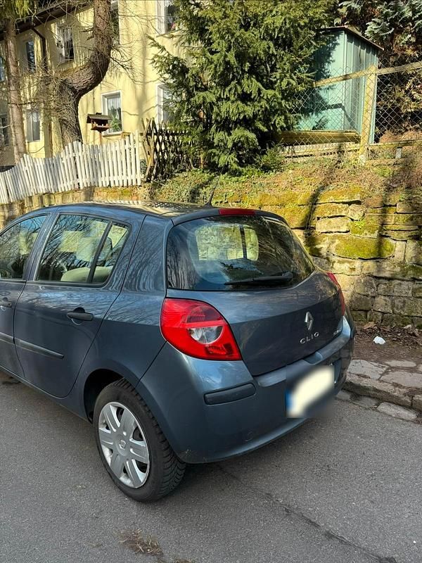 Gebraucht Renault Clio III 75 PS (55 kW) 2006 Grau Kleinwagen