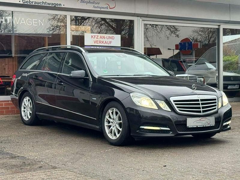 Gebraucht Mercedes E300 231 PS (169 kW) 2011 Schwarz Limousine