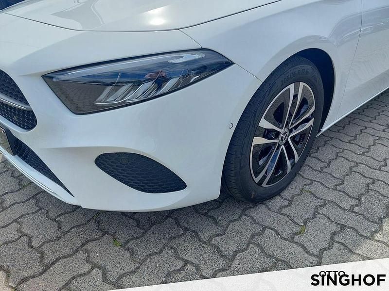 Gebraucht Mercedes A200 Progressive 163 PS (119 kW) 2024 Weiß Limousine