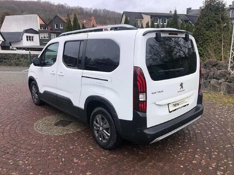 Gebraucht Peugeot Rifter Active 131 PS (96 kW) 2022 Weiß Van / Kleinbus