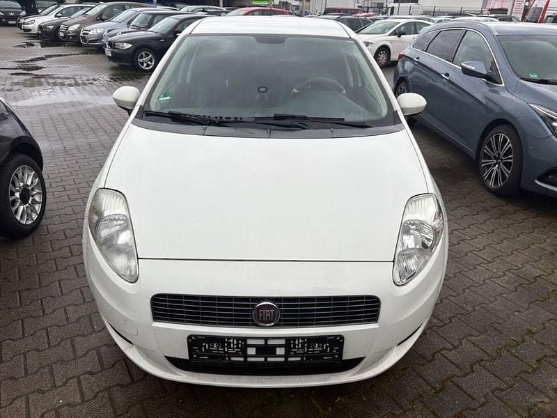 Gebraucht Fiat Grande Punto 77 PS (56 kW) 2009 Weiß Kleinwagen