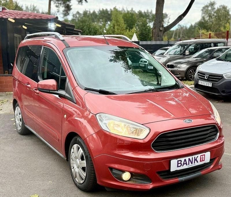 Venicerot metallic Gebraucht 2015 Ford Tourneo Courier Trend Van / Kleinbus | 7.699 € (Fairer Preis) - Bild 1/4