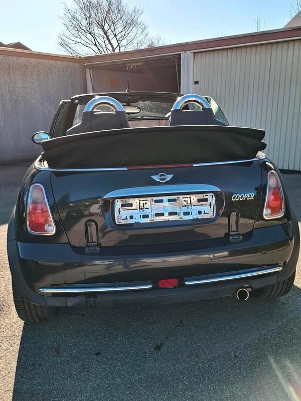 Usado Mini Cooper Cabriolet 116 HP (85 kW) 2006 Preto Cabrios