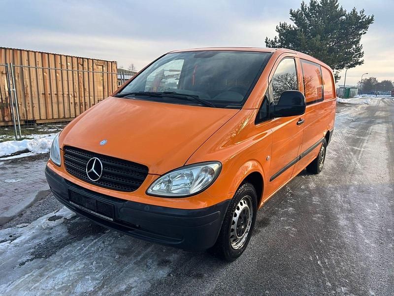 Orange Gebraucht 2009 Mercedes Vito Van | 3.900 € (Superpreis) - Bild 1/4