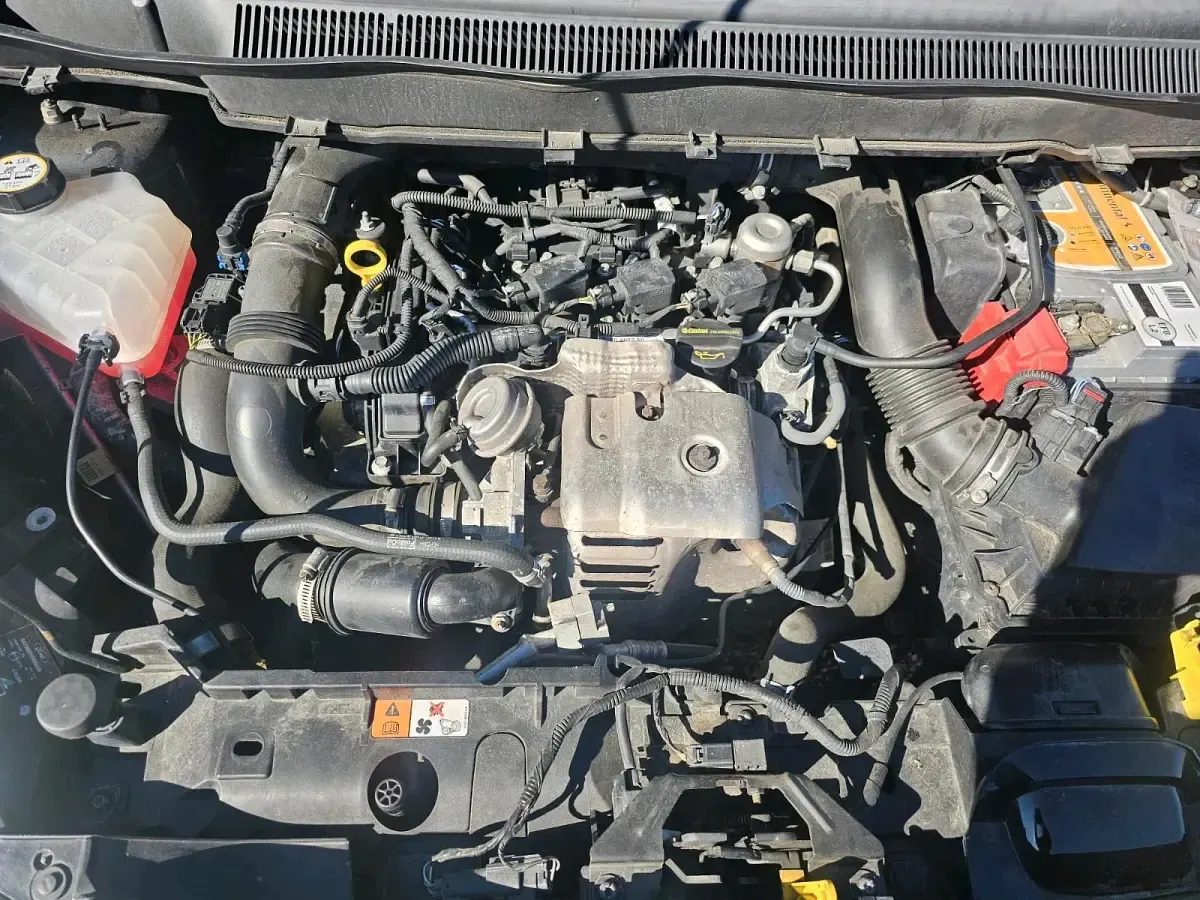 Second-hand Ford B-MAX 120 CP (88 kW) 2012 Negru Monovolum