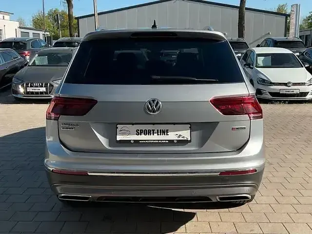 Gebraucht VW Tiguan Allspace Highline 200 PS (147 kW) 2021 Silber SUV