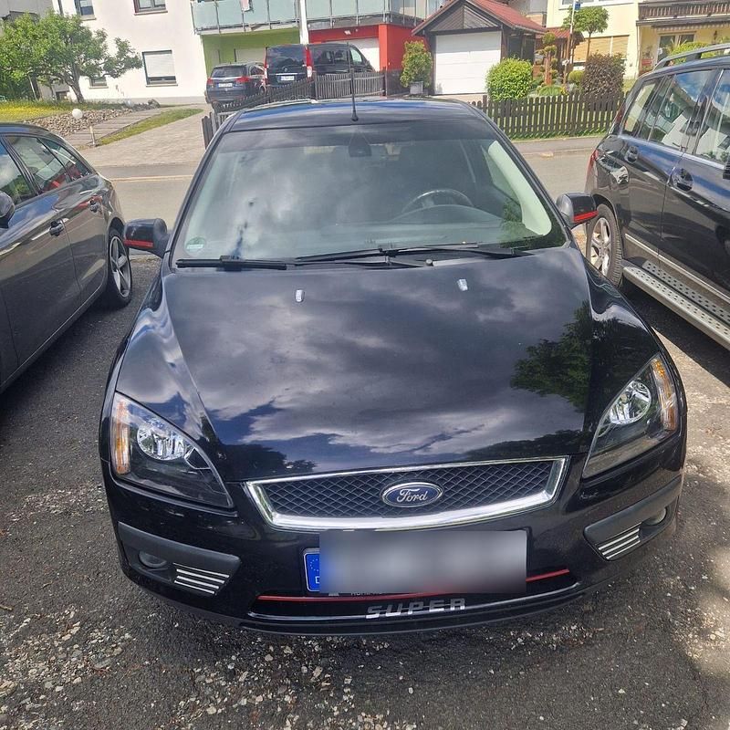 Schwarz Gebraucht 2005 Ford Focus Sport Kleinwagen | 1.600 € (Fairer Preis) - Bild 1/4