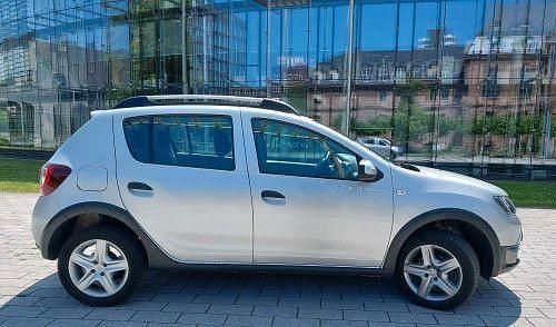 Gebraucht Dacia Sandero Stepway Ambiance 90 PS (66 kW) 2015 Limousine