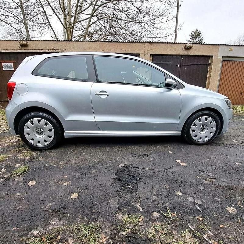 Gebraucht VW Polo Trendline 75 PS (55 kW) 2010 Silber Kleinwagen