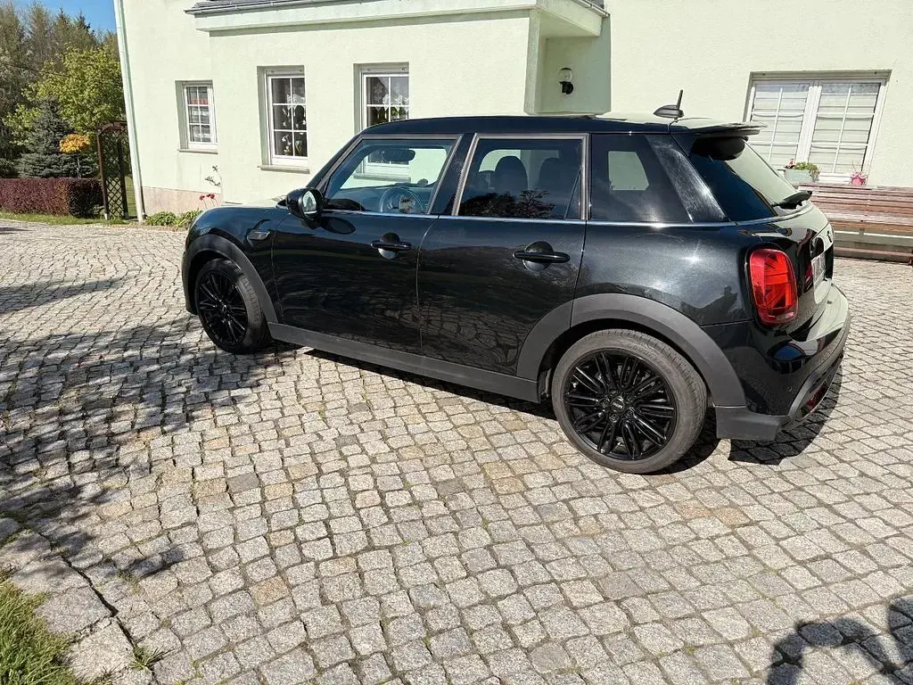 Gebraucht Mini Cooper S Essential 178 PS (130 kW) 2023 Schwarz Kleinwagen