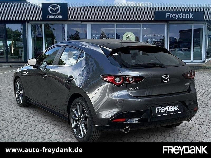 Gebraucht Mazda 3 Center-Line 140 PS (102 kW) 2025 Machine gray