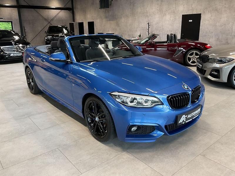 Gebraucht BMW 220 M Sport 190 PS (139 kW) 2020 Estorilblau 2 metallic Cabrio