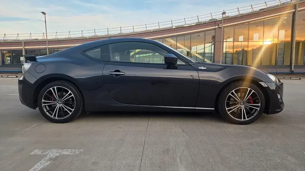 Gebraucht Toyota GT86 GT 200 PS (147 kW) 2012 Grau