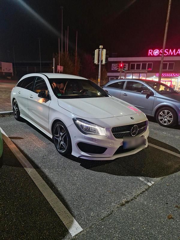 Gebraucht Mercedes CLA220 AMG line 177 PS (130 kW) 2016 Weiß Limousine