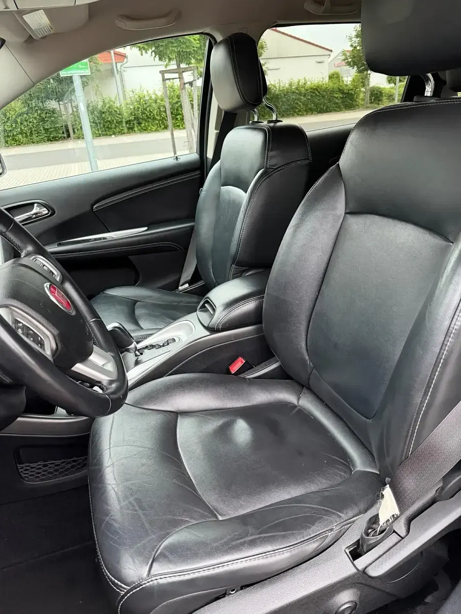 Gebraucht Fiat Freemont 170 PS (125 kW) 2013 Rot SUV