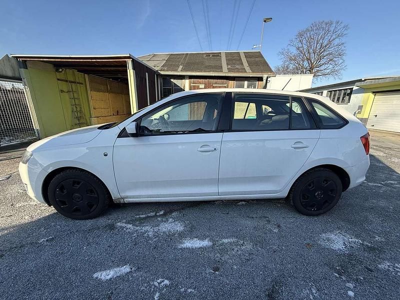 Gebraucht Skoda Rapid Ambition 86 PS (63 kW) 2014 Candyweiss Kleinwagen