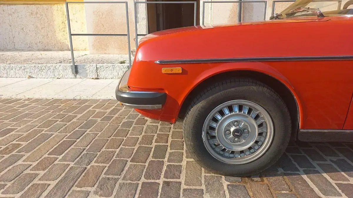 Gebraucht Lancia Beta 120 PS (88 kW) 1979 Rot Limousine